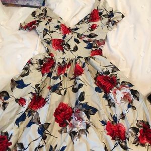 Unique vintage floral print dress